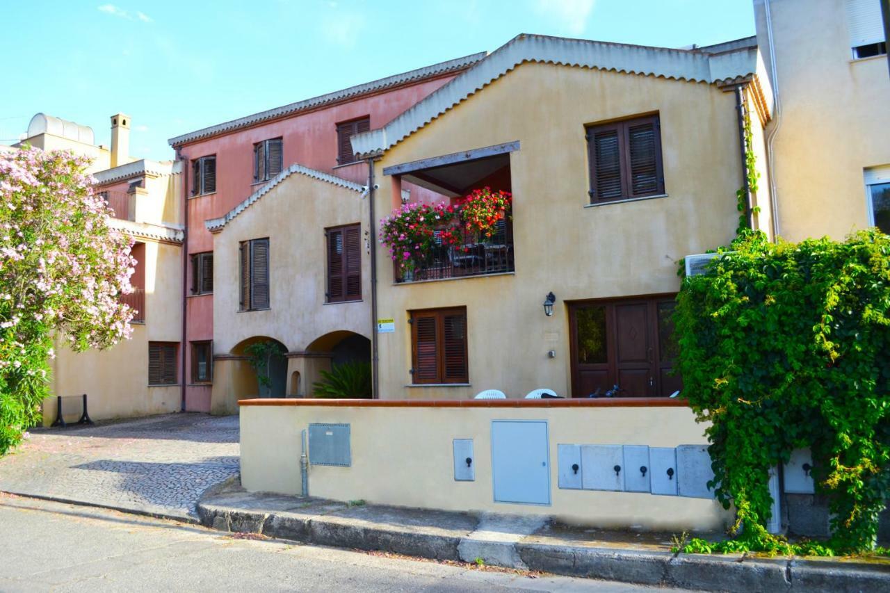 Casa Vacanza Porto Frailis Gia Porto Frailis B&B Àrbatax Exterior foto
