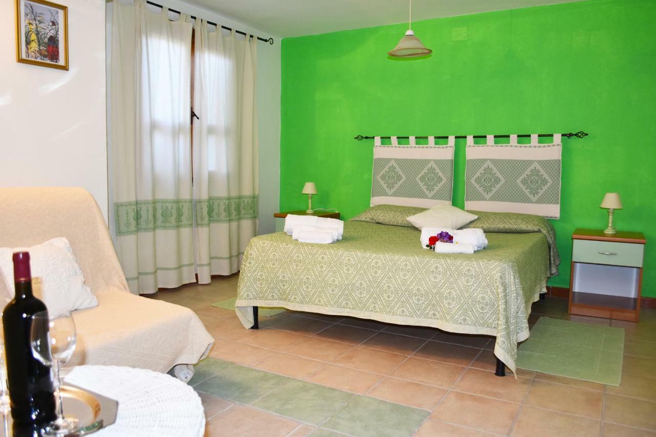 Casa Vacanza Porto Frailis Gia Porto Frailis B&B Àrbatax Exterior foto